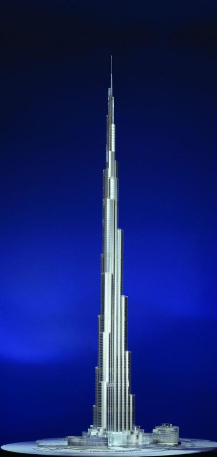 http://www.burjdubaiskyscraper.com/2005/renders/new-burj-design.jpg